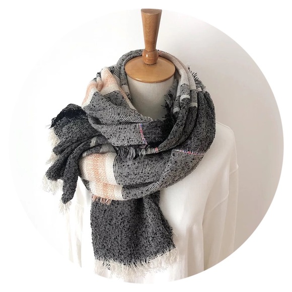 🤍• Oversized Linen Blend Scarf •🤍 - Picture 2 of 5